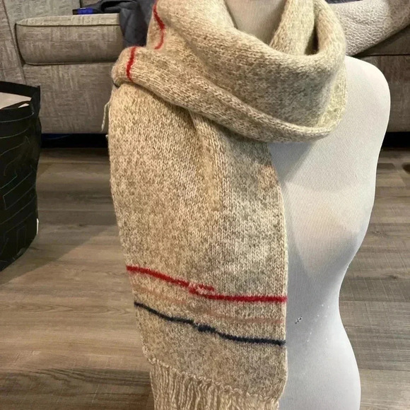 Cream and Red striped Wool Scarf - Picture 2 of 5